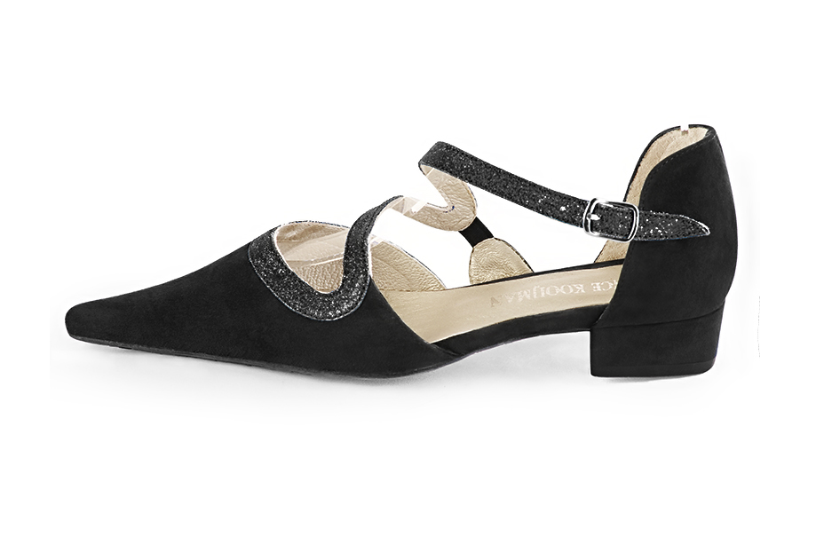 Matt black and satin black open side elegant shoes, with snake-shaped straps. Pointed toe. Low block heels. - Florence KOOIJMAN